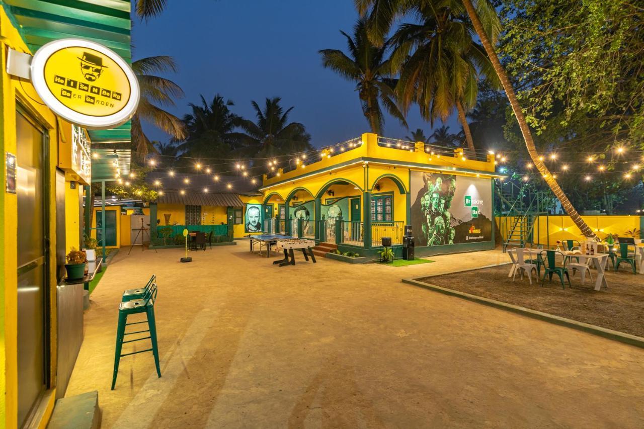 Whoopers Hostel Anjuna, Goa エクステリア 写真